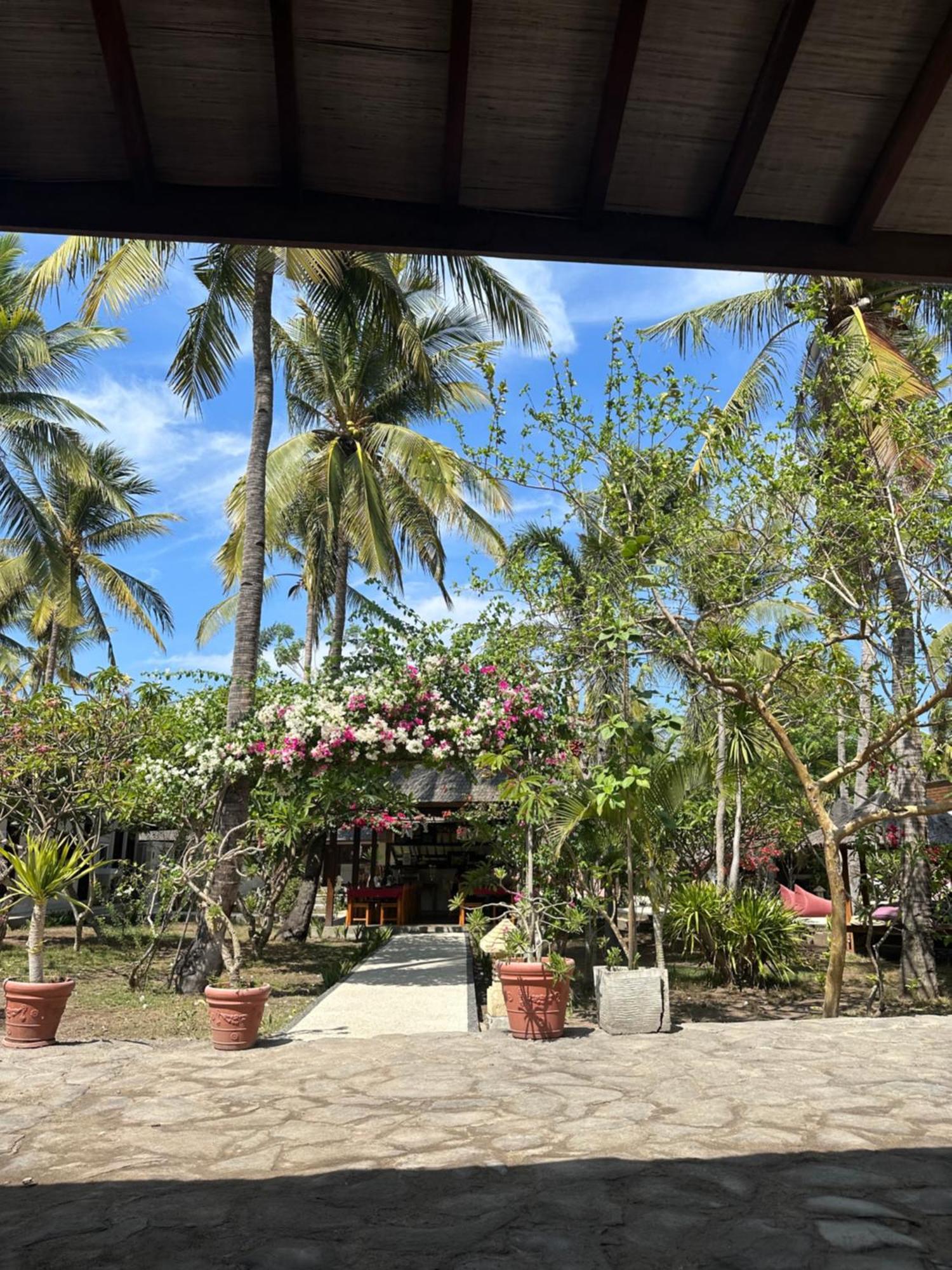 Trawangan Oasis Hotel Gili Trawangan Exterior photo