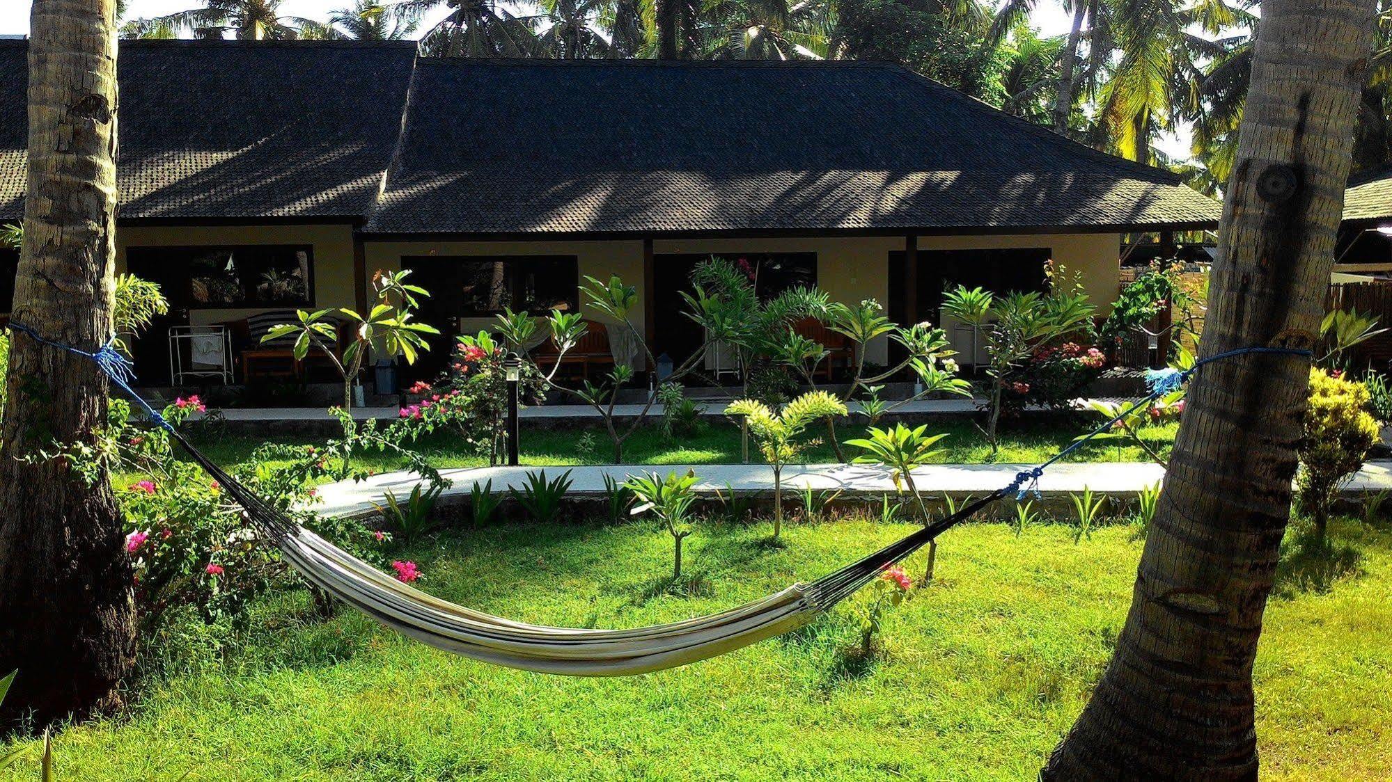 Trawangan Oasis Hotel Gili Trawangan Exterior photo